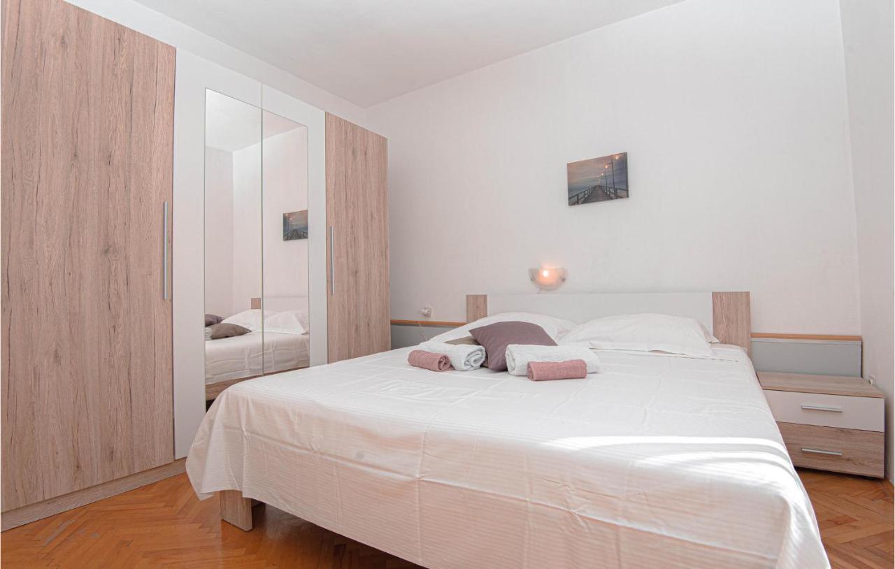 3 Bedroom Lovely Apartment In Brodarica Бродариця Екстер'єр фото